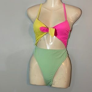 xhilaration Women’s Small One Piece Swimsuit